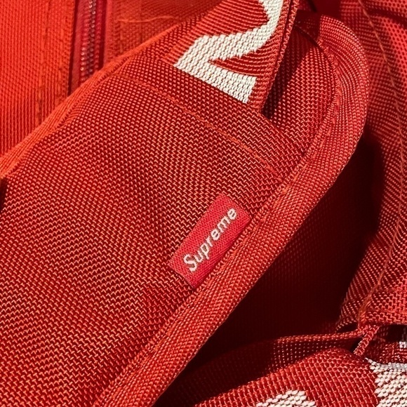 Authentic Supreme Duffle Bag - Picture 12 of 12